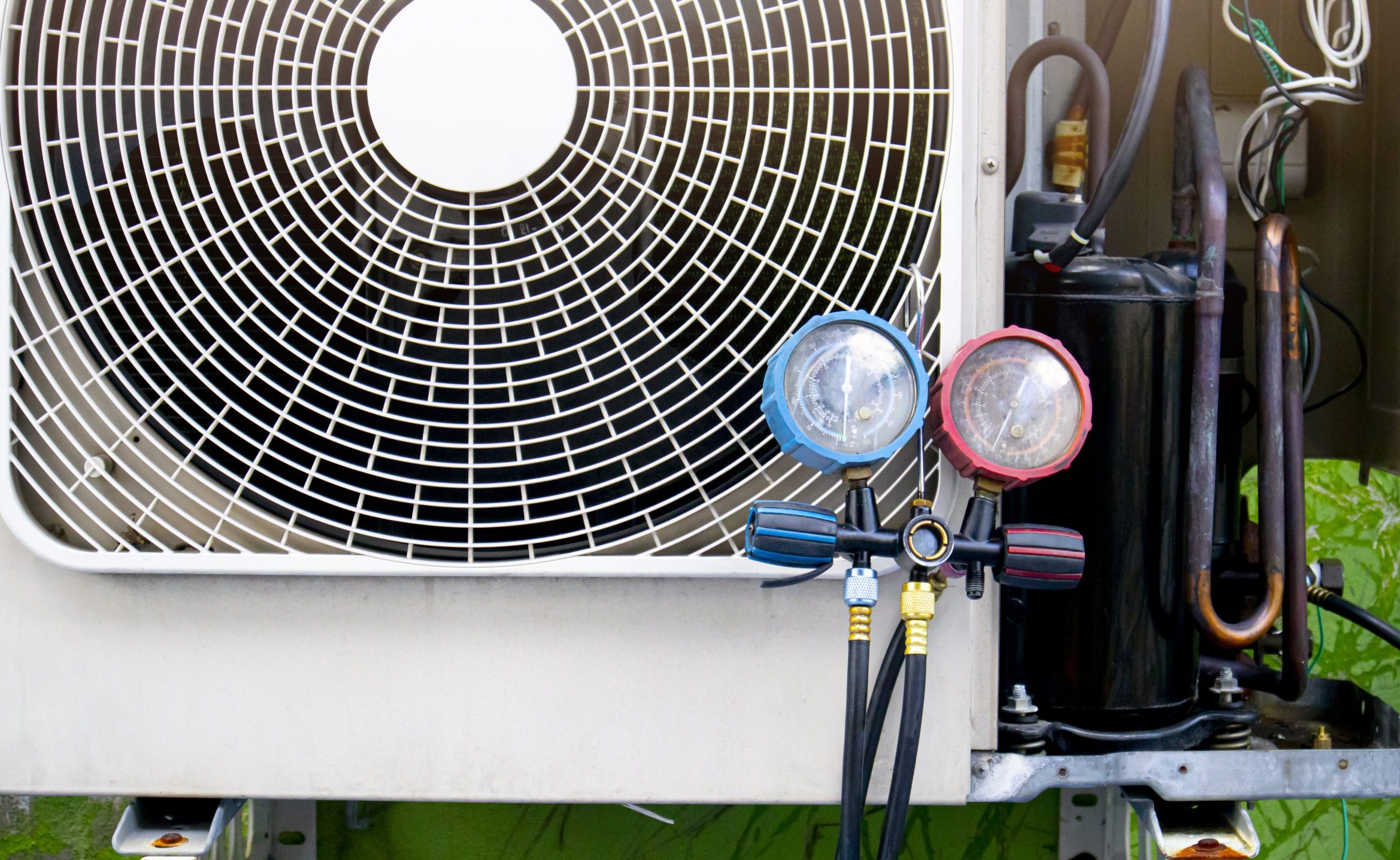 vecteezy pressure indicators to check condenser refrigerant levels 35928352